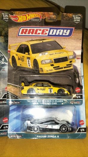 4 Hot Wheels Premium For Sale