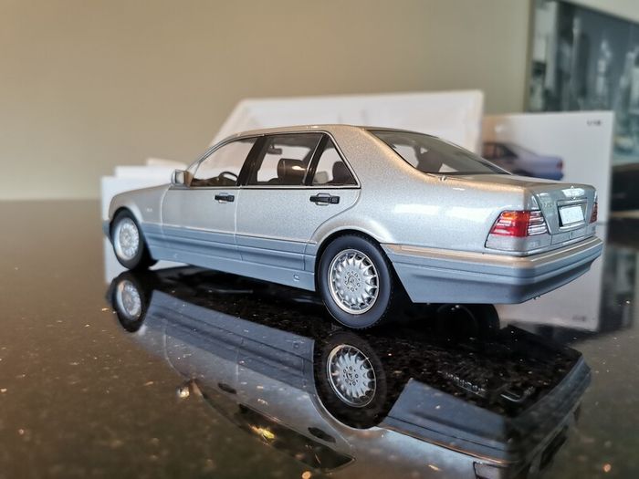 PRICE DROP Mercedes W140 S Class 1:18 model
