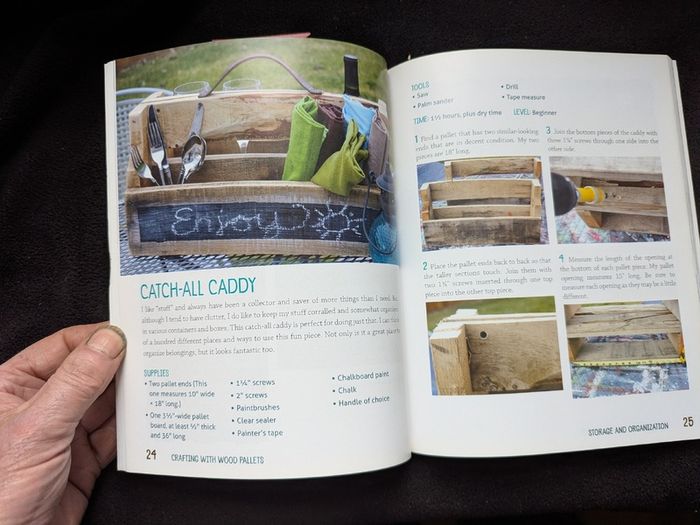 B00K_Crafting with Wood Pallets