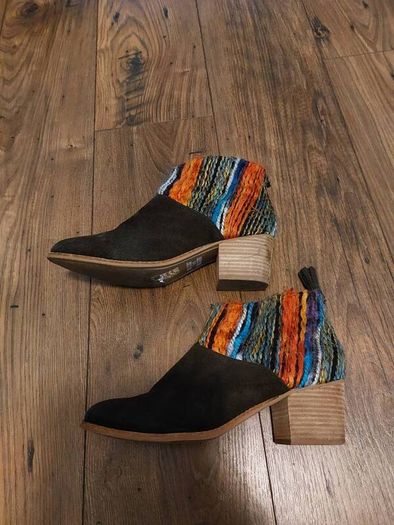 TOMS - suede boots- uk7