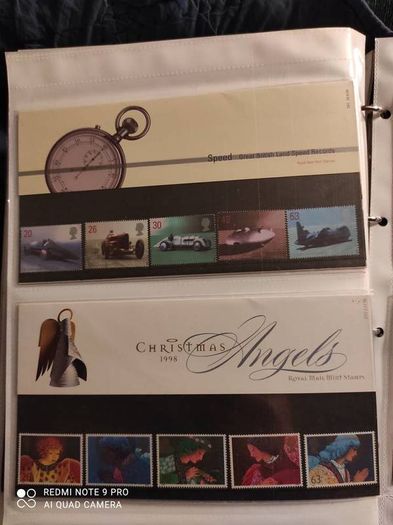 Stamp album UK's Presentation packs x 100