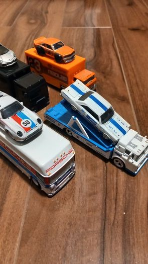 Hot wheels team transport