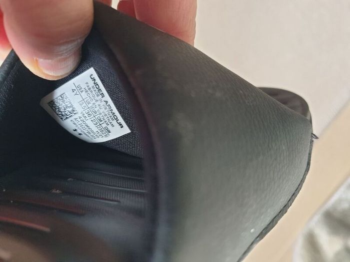 Under Armour Slippers Boys