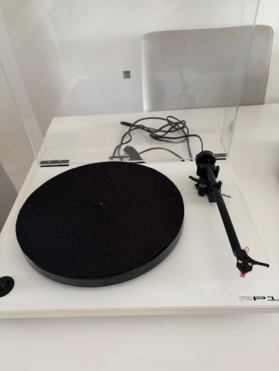 Rega RP1 Turntable Near Perfect Rare Find