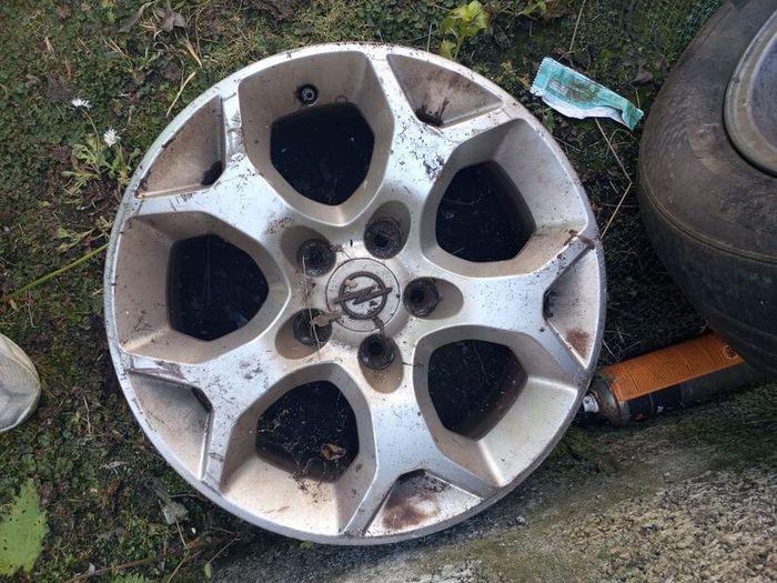 15 Opel wheel