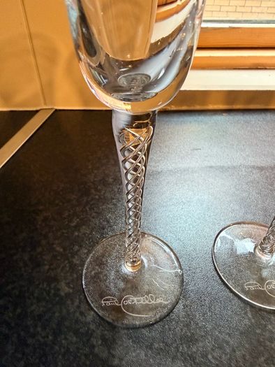 champagne glasses