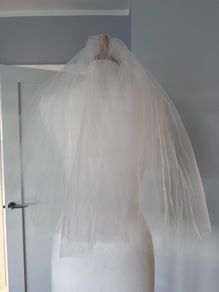 Short wedding veil