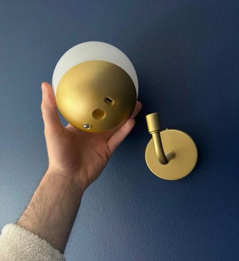 2 LED Wall Lights