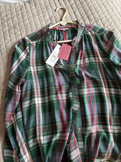 woman's street one top (BRAND NEW)