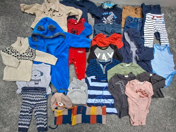 Baby clothes bundle 6-9months