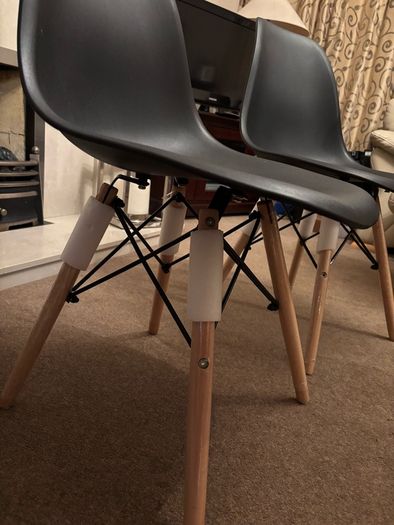 dining chairs x 4