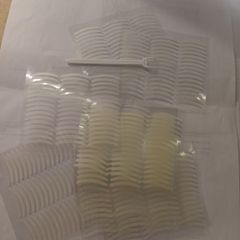 eyelid lifter
