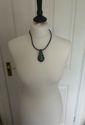 Green floral pendant