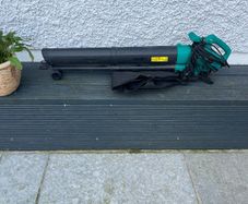 Leaf blower