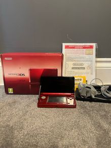 Nintendo 3DS Metallic Red (Complete in Box / Very Good Condition)