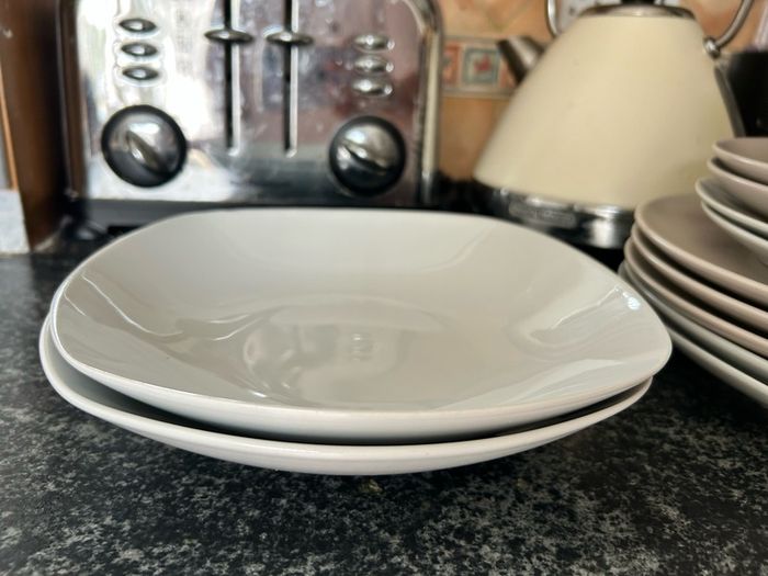 plates