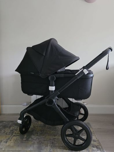 EXTREMELLY GOOD condition Bugaboo Fox 3 with Free car seat adapters