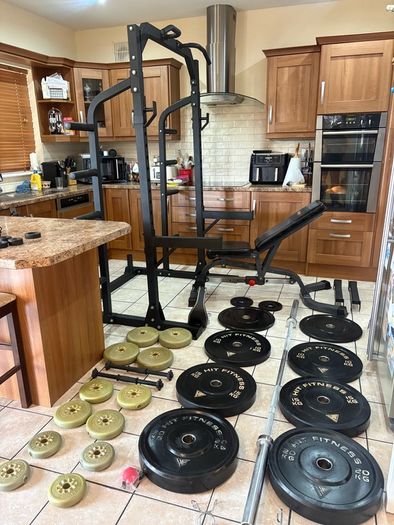 Heavy Gym Power Squat Rack Set, Bench, Bar / Weight Holders, Bars, Weights + More!!!