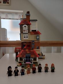 Lego Harry Potter Attack on The Burrow 75980