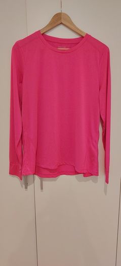 Women's jogging blouse.