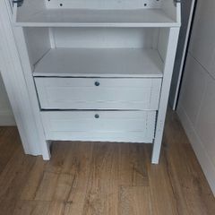 Changing table