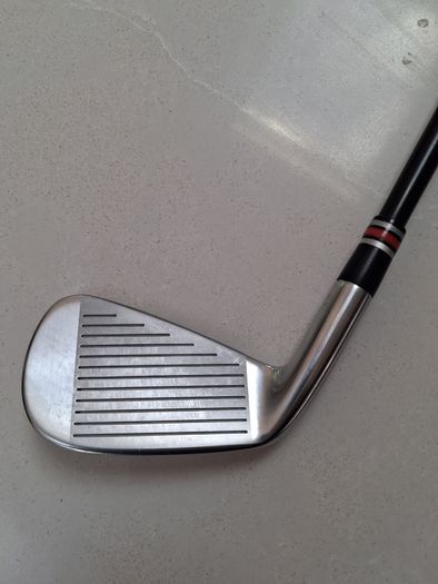 Mizuno Pro 223 4-iron Fujikura Axiom 105 Stiff