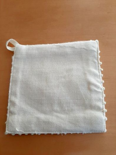 Needlepoint pot holder