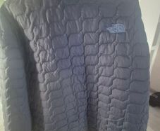 North Face 2XL jacket, excellent condition, Navy Blue.