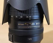 Nikon 28 300mm ED VR Lens and Lens Protector