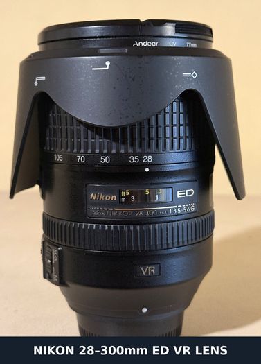 Nikon 28 300mm ED VR Lens and Lens Protector
