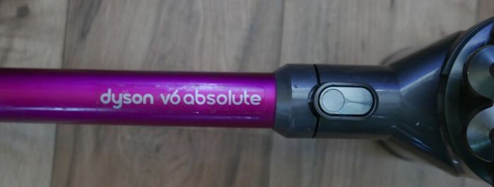 Dyson V6 Absolute NEW BATTERY works well