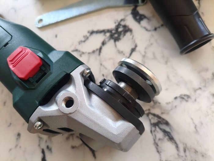 Angle grinder