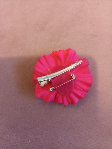 Small Rose pink brooch/ hair clip