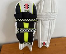 Cricket pads