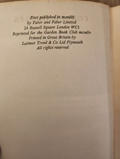 Colour Hedges. By J.l. Beddal.n.d.h. Published By The Gardening  Book Club London. First Editions  1953. Hardback In Good Condition. 36.