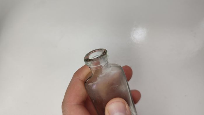 292 - Set of 5 Vintage Clear Glass Decorative Collectible Display Bottles