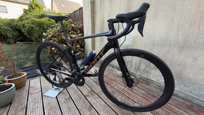 Giant Defy Advanced Pro 2 28" 2023 Racing Bike