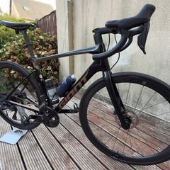 Giant Defy Advanced Pro 2 28" 2023 Racing Bike