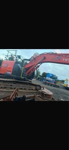 2018 hitachi 225 -6