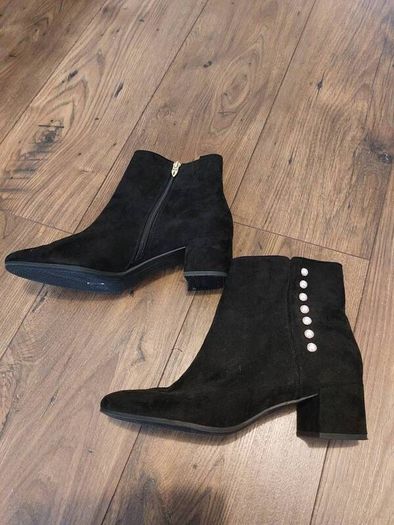 Tamaris black boots-Uk7
