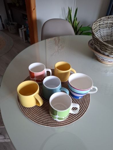 Mugs