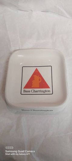 Old large vintage rare bass charrington ashtray rare item ,made by wade ,good condition, see pictures for condition,price includes post to anywhere in Ireland thank you, collectors item,,