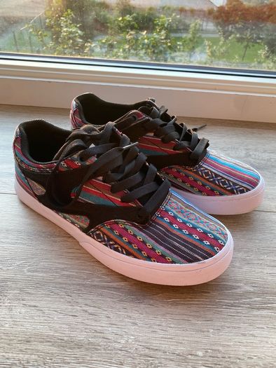 DC shoes UK 8