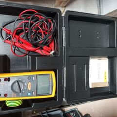 Fluke 1577 insulation meter