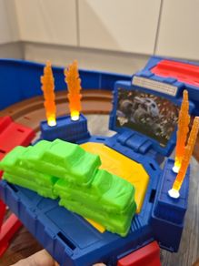 Monster truck race track (monster jam)