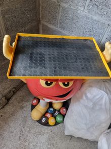 M&m statue