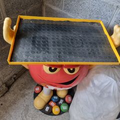 M&m statue