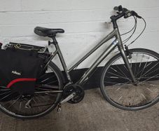 Hybrid Bike - Trek 7.2