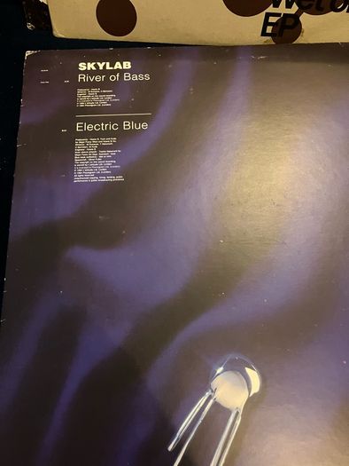 Mixed Batch of Vinyl Singles (33 Records)