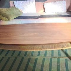 Oval coffee table